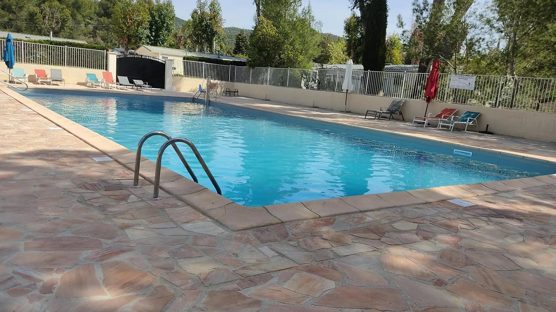 Campsite Camping Du Parc Valrose La Londe-les-Maures